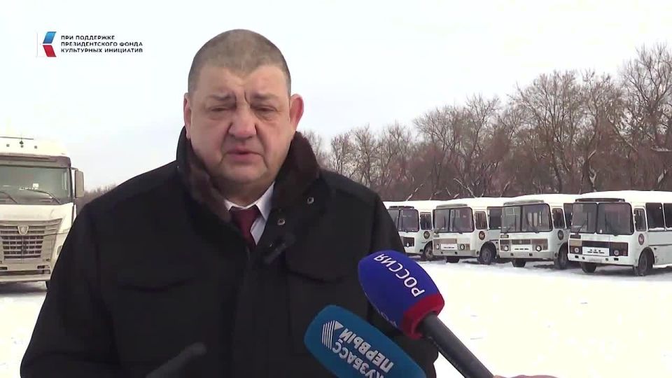 Автобусы в Донбасс отправили транспортники Кузбасса: проект "В тылу"