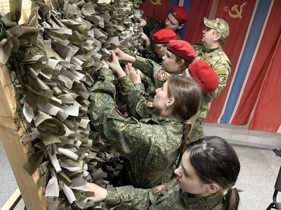 Юнармейцы Кузбасса передали полезный груз участникам спецоперации