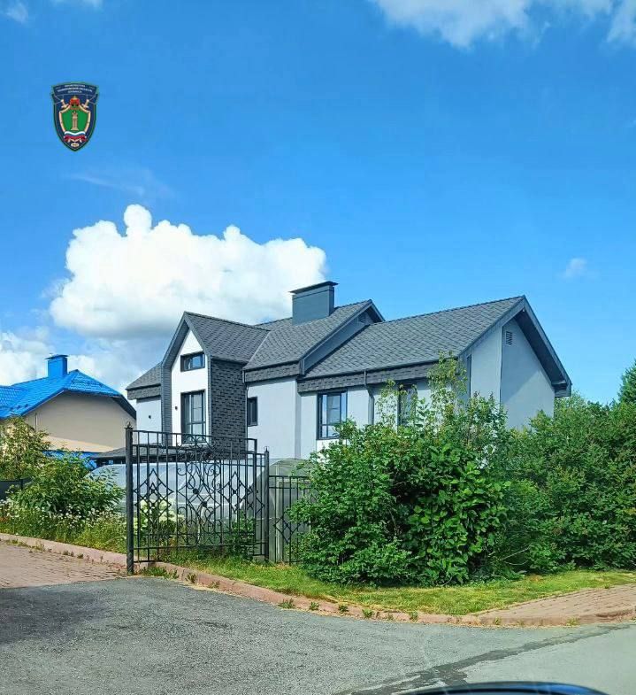 Суд обратил в доход государства имущество экс-министра здравоохранения Кузбасса Дмитрия Беглова на общую сумму 100 млн рублей, сообщает прокуратура региона