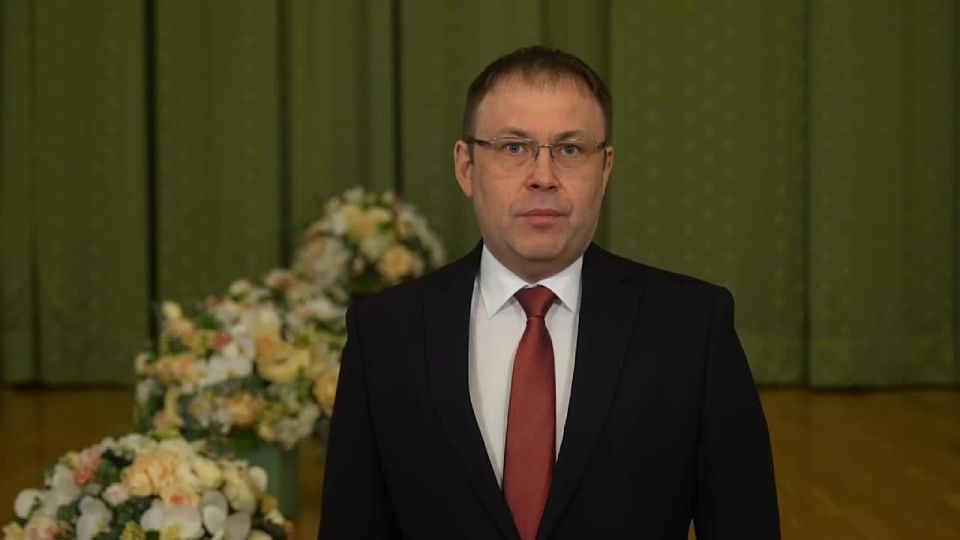 Губернатор Кузбасса Илья Середюк поздравил женщин с 8 марта