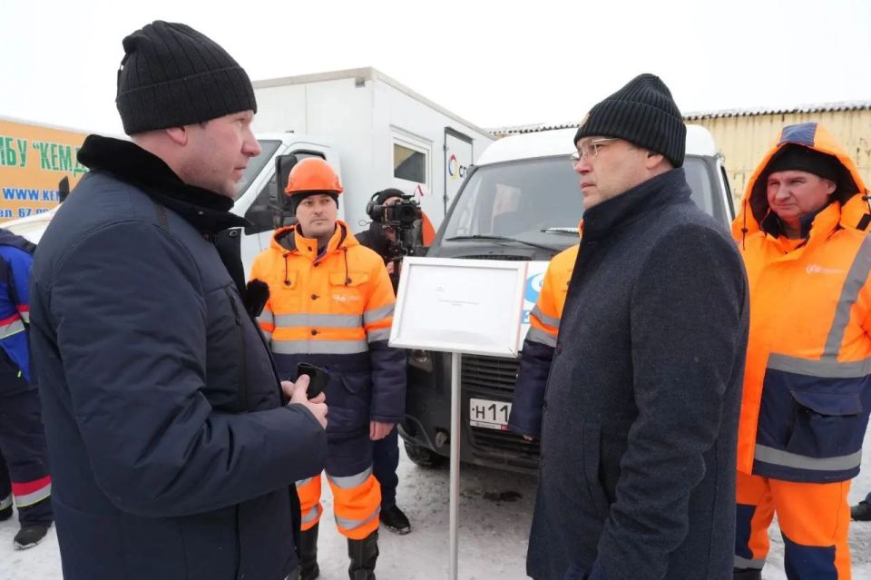 Глава Кемерова Дмитрий Анисимов вместе с губернатором Кузбасса Ильей Середюком провели оперативный штаб по подготовке к паводку