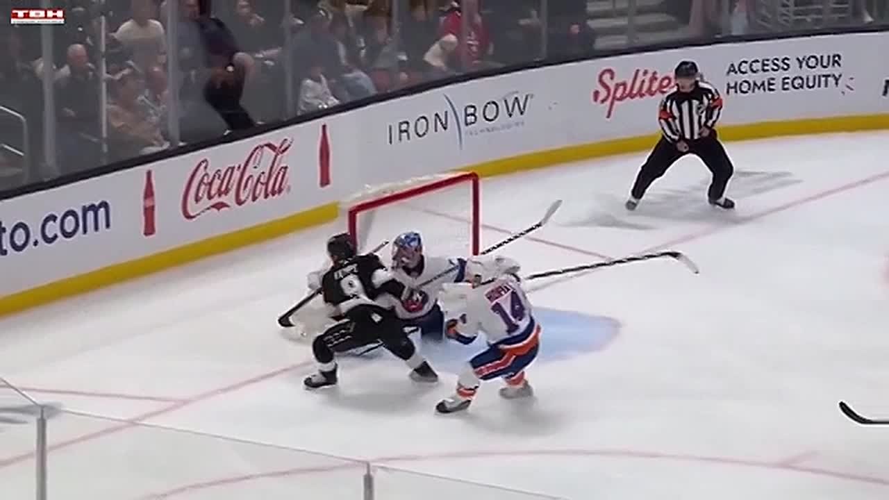 Илья Сорокин претендует на «Везина Трофи»