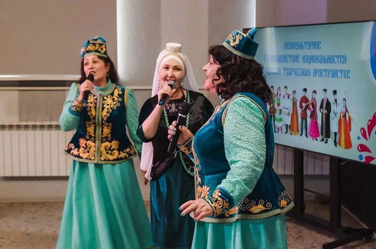 Во Дворце молодежи прошло первое мероприятие в рамках проекта «Синергия культур. Кемерово», посвященного Году единства народов России Во Дворце молодежи прошло первое мероприятие в рамках проекта «Синергия культур. Кемерово», посвященного Году единства народов России