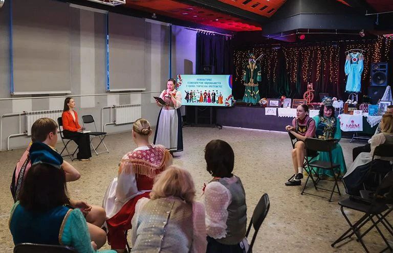 Во Дворце молодежи прошло первое мероприятие в рамках проекта «Синергия культур. Кемерово», посвященного Году единства народов России Во Дворце молодежи прошло первое мероприятие в рамках проекта «Синергия культур. Кемерово», посвященного Году единства народов России