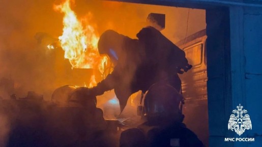 15 пожаров за дежурные сутки ликвидировали подразделения МЧС Кузбасса