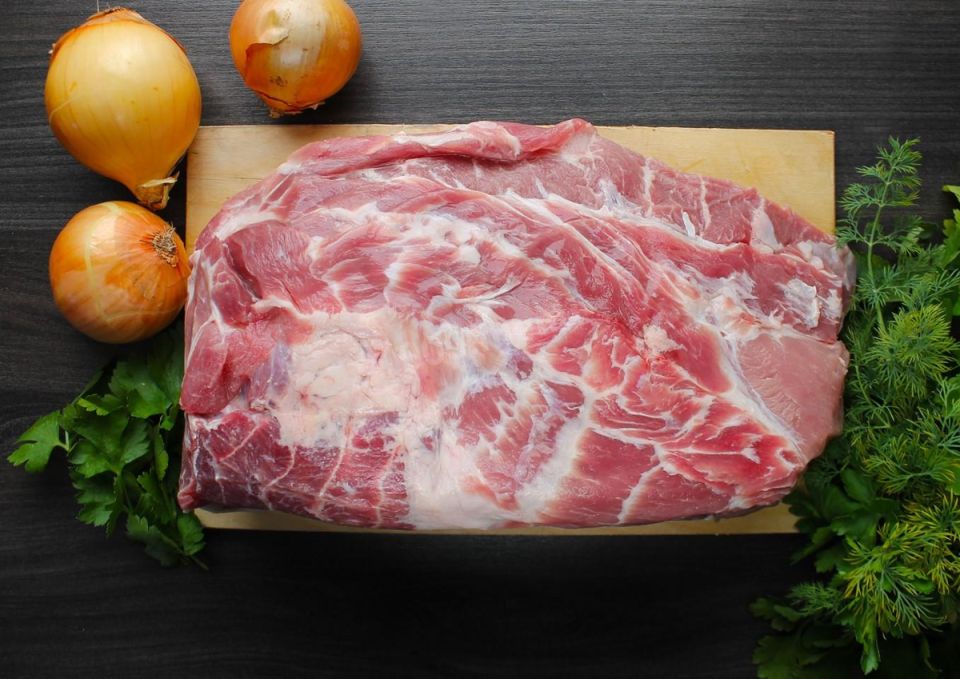 Секреты идеального шашлыка: свинина с луком, которая покорит сердца