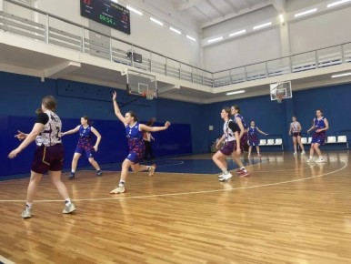 Кемеровская женская команда гимназии №25 по баскетболу победила на Первенстве Сибирского Федерального округа «КЭС-баскет»