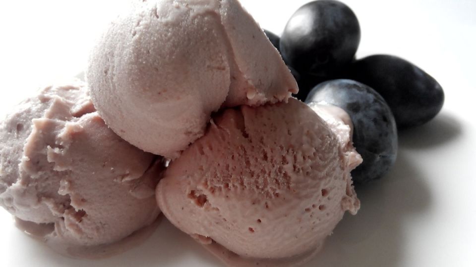 Премиум сливовое мороженое с медом: наслаждение без хлопот