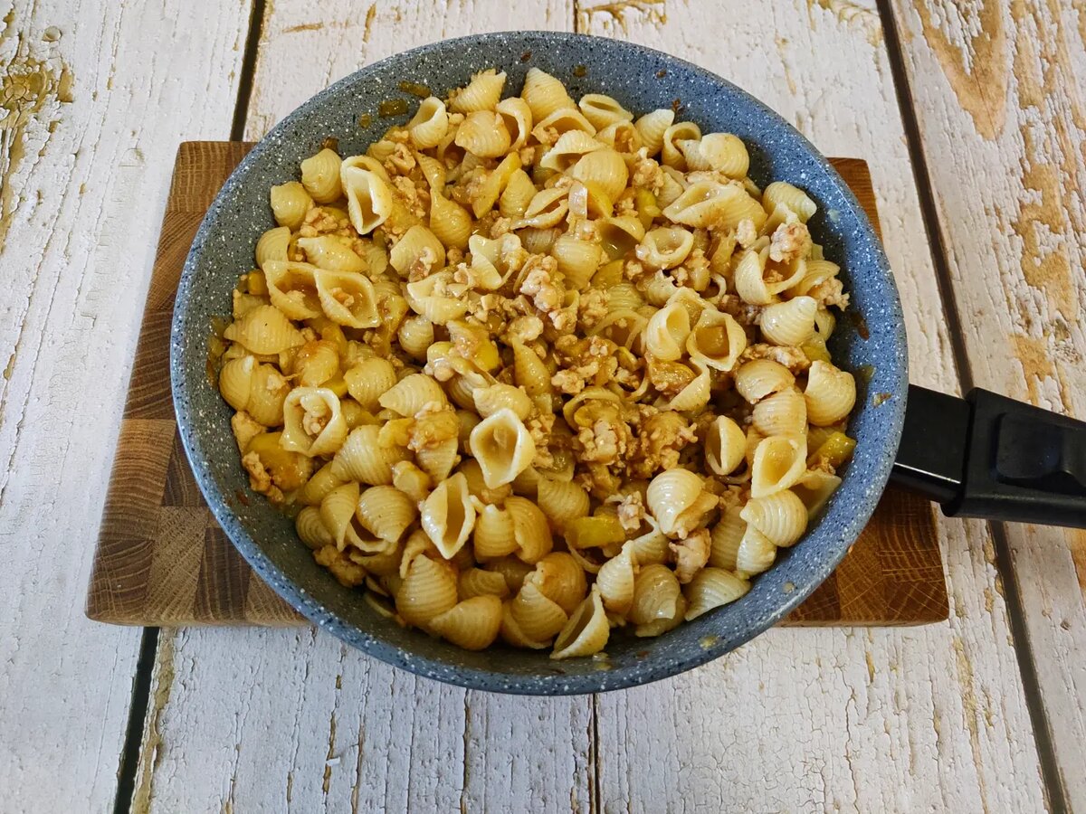 Паста с фаршем и кабачком: простой и вкусный рецепт для всей семьи