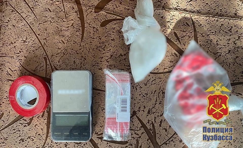 В Кемерове перед судом предстанет курьер-закладчик, который планировал сбыть партию метадона