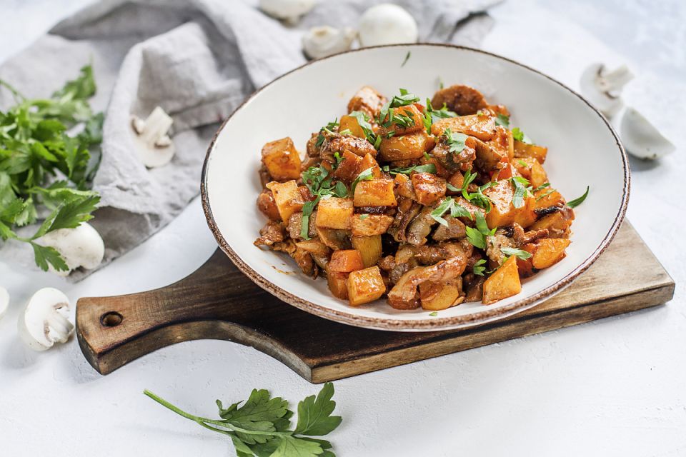 Жаркое из индейки с лесными грибами: вкусный рецепт для осеннего вечера