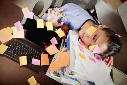 Как выйти из ловушки трудоголизма: практические советы