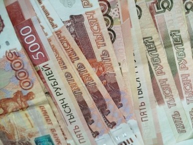 Пенсии курян растут: более 12 тысяч родителей получают доплаты за детей