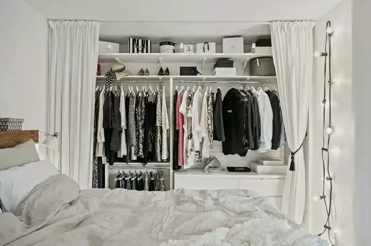 Гардеробная в спальне: когда удобство превращается в источник беспокойства