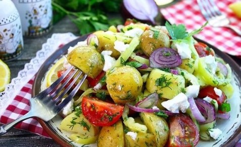 Овощной салат с молодой картошкой: легкий и аппетитный вариант