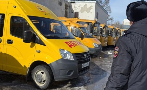 Сотрудники Топкинской Госавтоинспекции проверили школьные автобусы