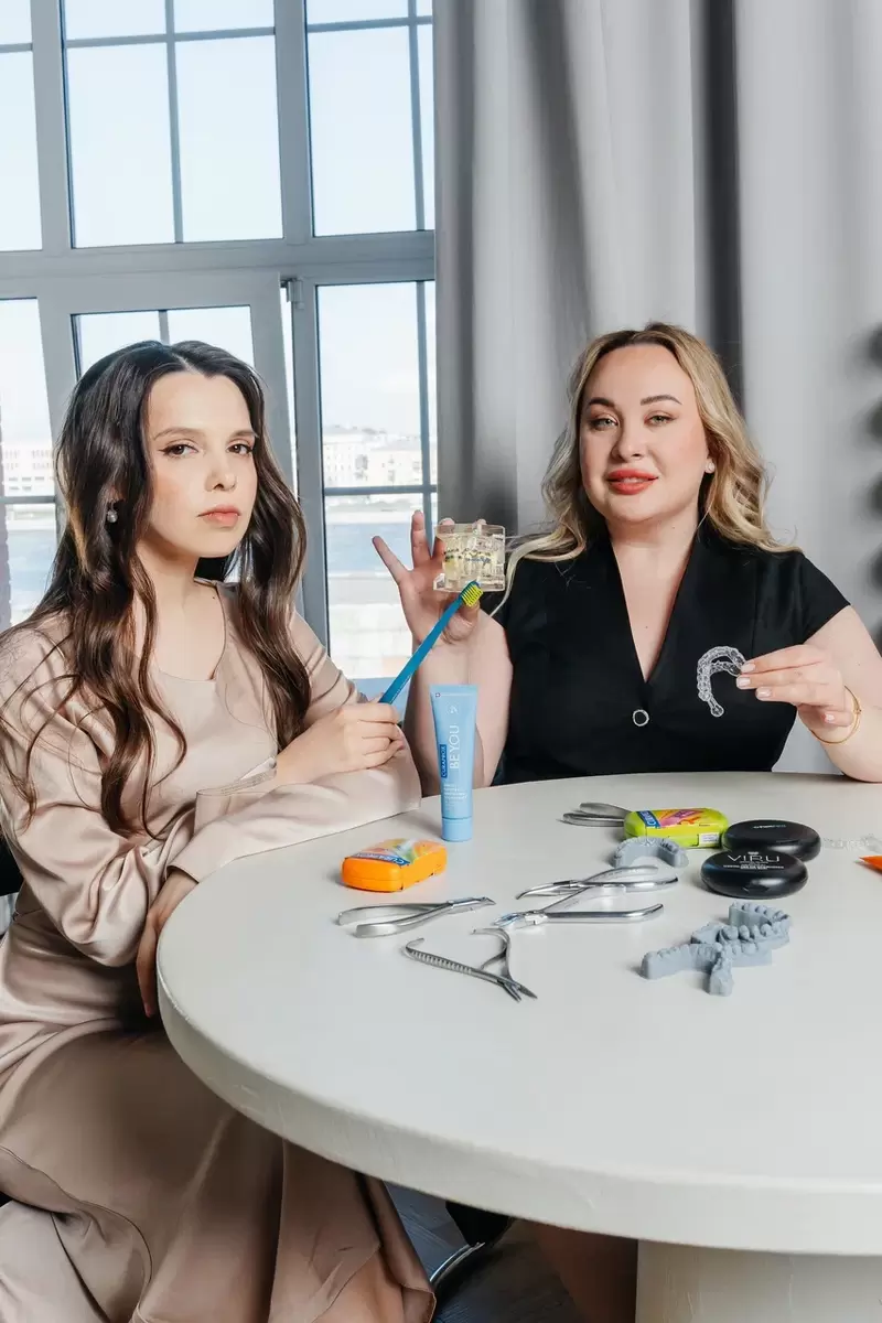 Как сохранить улыбку на многие годы: важность ухода за коронками и имплантами