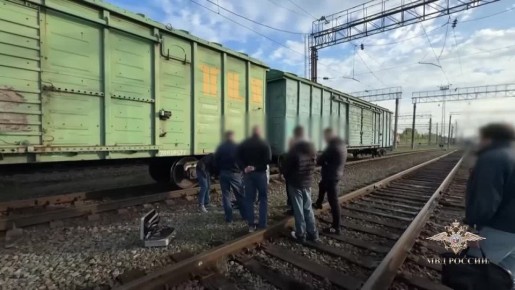 Полиция задержала подростка за попытку поджога тепловоза на станции Кемерово-Сортировочная по указанию телефонных мошенников, сообщили в МВД