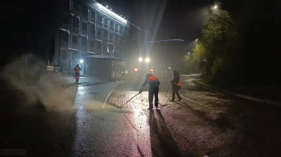В Кемерове продолжается классический ямочный ремонт дорог В Кемерове продолжается классический ямочный ремонт дорог