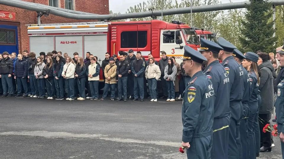 В Кемерове почтили память погибших в 1943 году при тушении пожара на оборонном заводе №319 («Коммунар»)