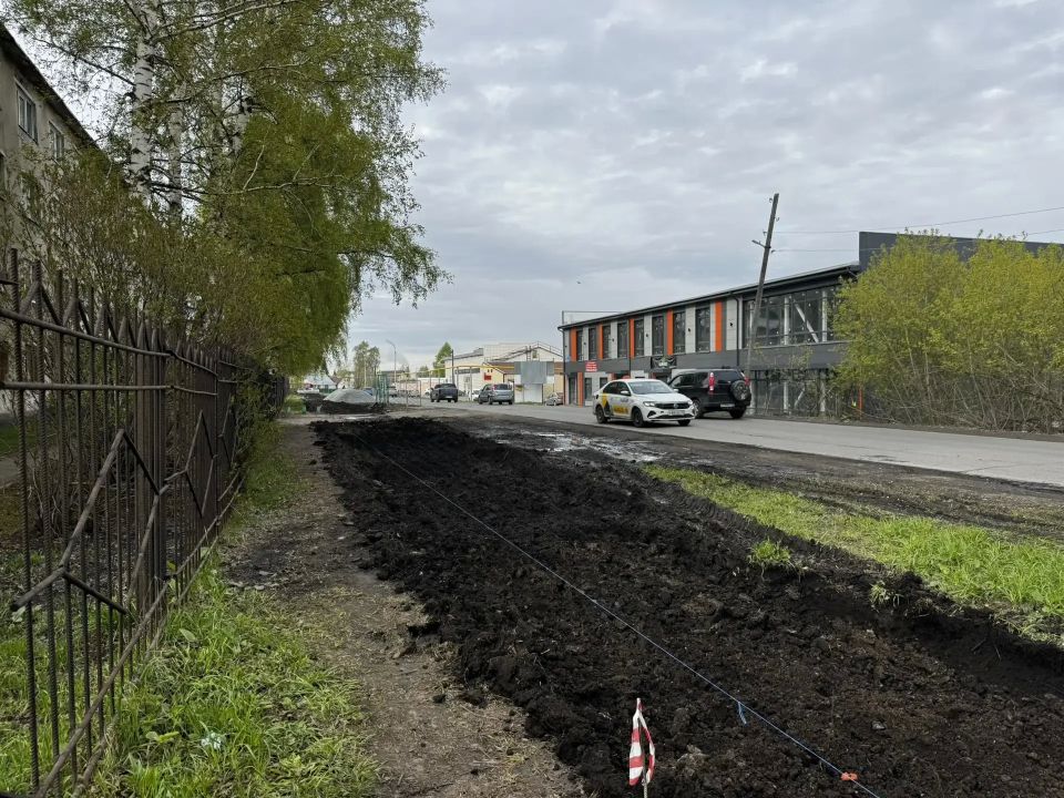 Вдоль улицы Ногинской в Рудничном районе появится пешеходный тротуар Вдоль улицы Ногинской в Рудничном районе появится пешеходный тротуар