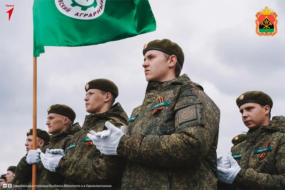 Илья Середюк: «Зарница 2.0» помогает юным кузбассовцам сформировать сильный и выносливый характер Илья Середюк: «Зарница 2.0» помогает юным кузбассовцам сформировать сильный и выносливый характер