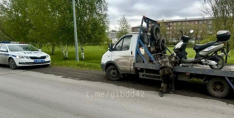 В Прокопьевском муниципальном округе сотрудники Госавтоинспекции пресекли факт управления мопедом водителем, не имеющим такого права