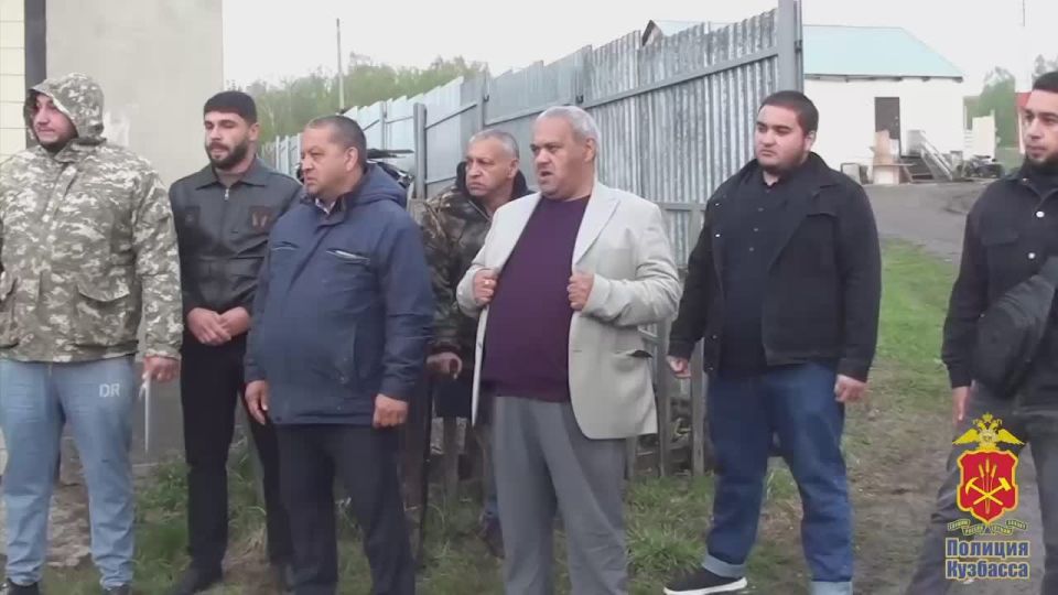 В Кузбассе после полицейского рейда 20 цыган поставили на воинский учёт