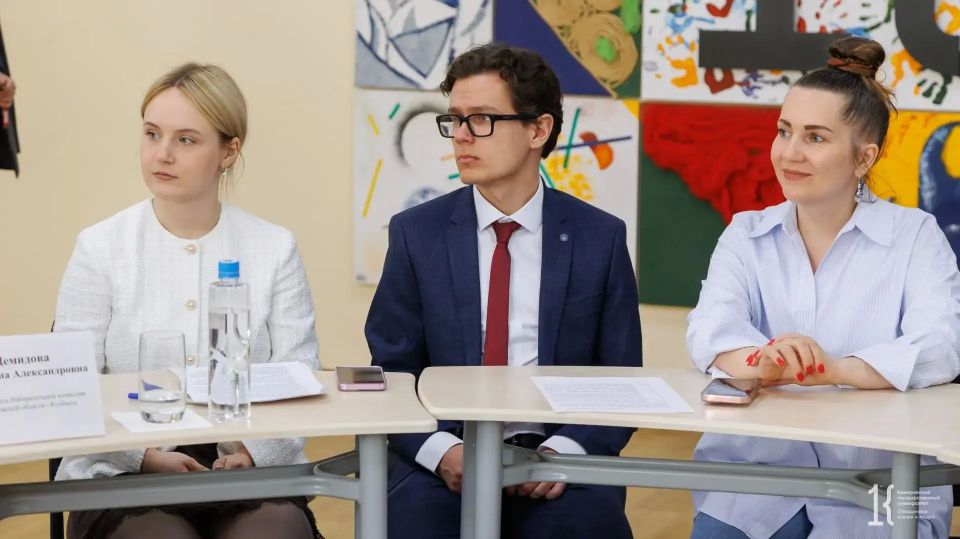 Прошел круглый стол «Как привлечь молодых избирателей на выборы?» Прошел круглый стол «Как привлечь молодых избирателей на выборы?»