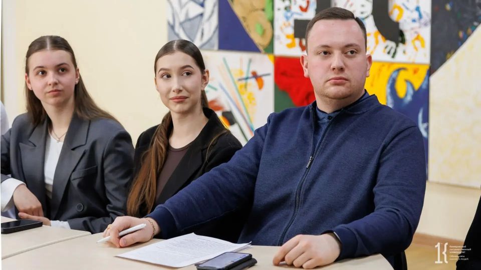 Прошел круглый стол «Как привлечь молодых избирателей на выборы?» Прошел круглый стол «Как привлечь молодых избирателей на выборы?»