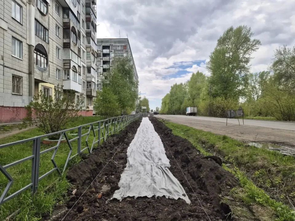 В Кемерове благоустраиваются пешеходные тротуары В Кемерове благоустраиваются пешеходные тротуары