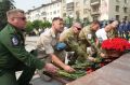 Сегодня, в День памяти и скорби, в Кемерове возложили цветы к памятнику воинам-кузбассовцам, погибшим в годы Великой Отечественной войны