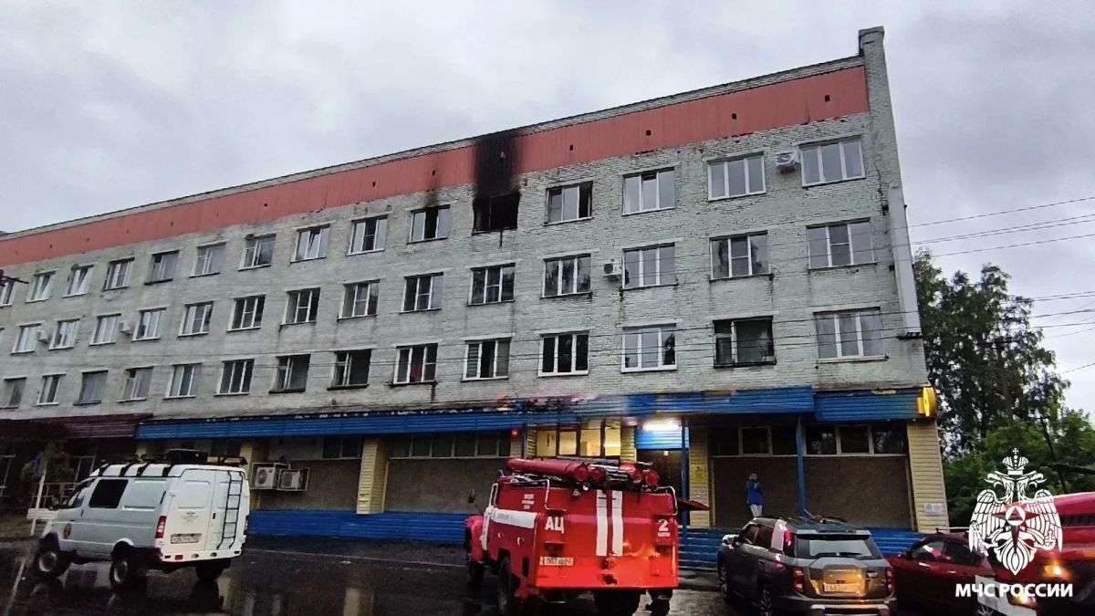 В Осинниковском городском округе ликвидирован пожар в многоквартирном доме В Осинниковском городском округе ликвидирован пожар в многоквартирном доме