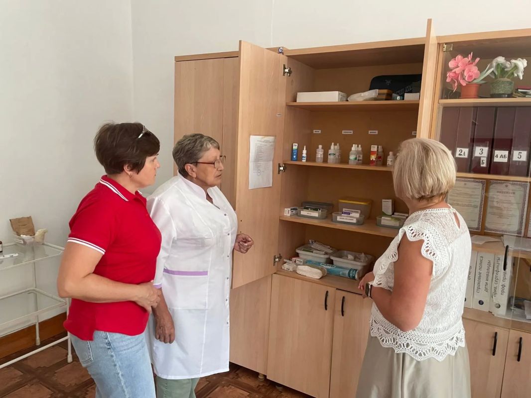 В течение лета областные и муниципальные депутаты проверяют организацию отдыха детей в оздоровительных лагерях Кузбасса В течение лета областные и муниципальные депутаты проверяют организацию отдыха детей в оздоровительных лагерях Кузбасса