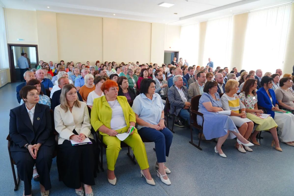 В Кузбассе прошли депутатские слушания по вопросам развития системы образования В Кузбассе прошли депутатские слушания по вопросам развития системы образования