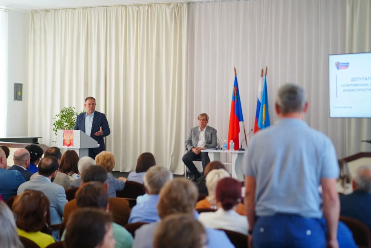 В Кузбассе прошли депутатские слушания по вопросам развития системы образования В Кузбассе прошли депутатские слушания по вопросам развития системы образования