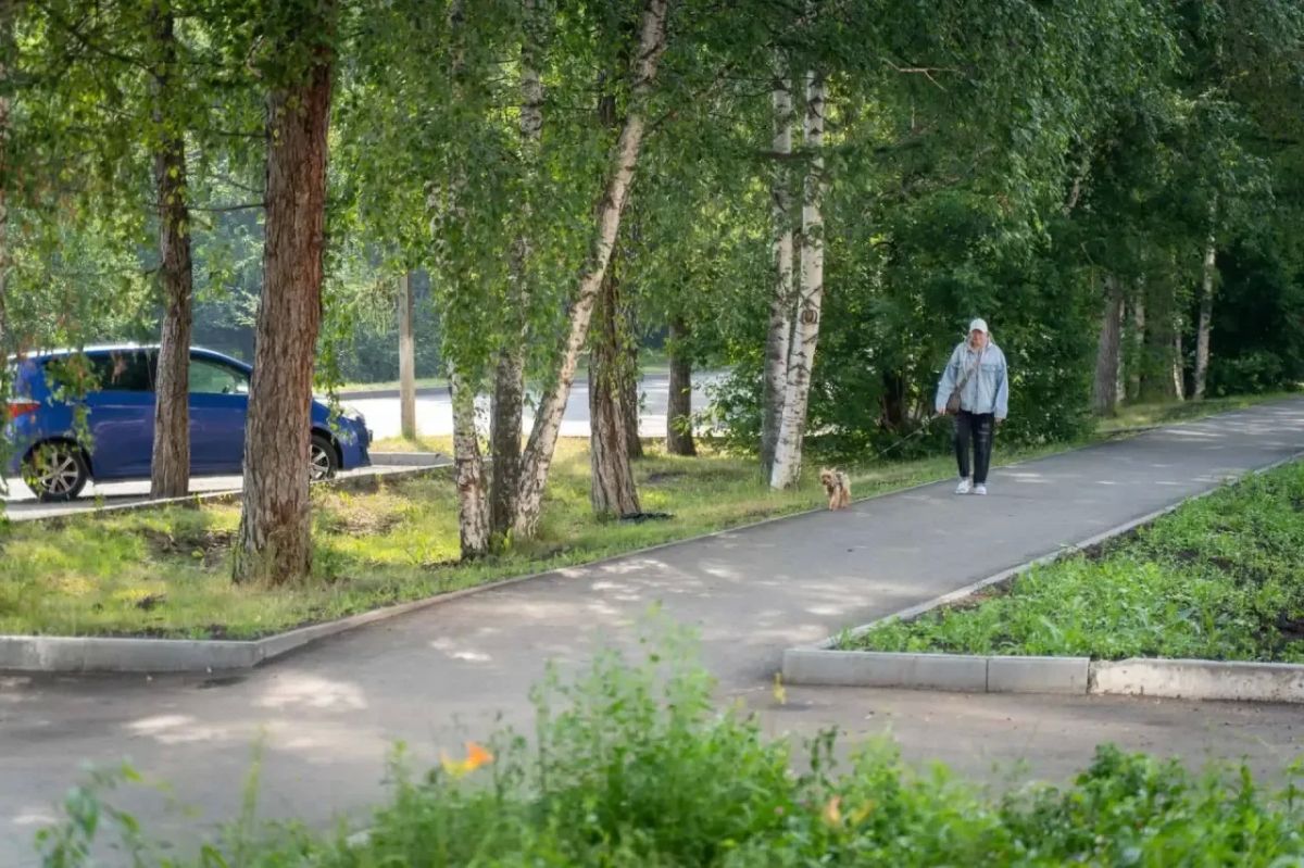 В Юрге обновили пешеходную зону на улице Кирова В Юрге обновили пешеходную зону на улице Кирова