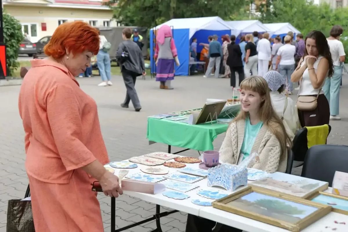 В Кемерове в пятый раз прошёл городской фестиваль частных коллекций «АРХИфест» В Кемерове в пятый раз прошёл городской фестиваль частных коллекций «АРХИфест»
