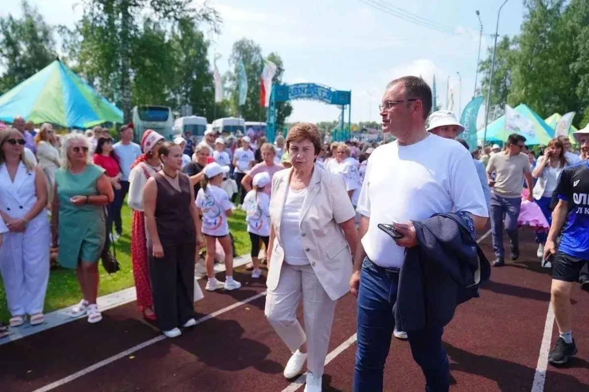 Илья Середюк: Открыли в Прокопьевском округе сразу три крупных события: Всекузбасские летние сельские спортивные игры, региональный этап марафона «Земля спорта» и Фестиваль фольклора и традиций Илья Середюк: Открыли в Прокопьевском округе сразу три крупных события: Всекузбасские летние сельские спортивные игры, региональный этап марафона «Земля спорта» и Фестиваль фольклора и традиций
