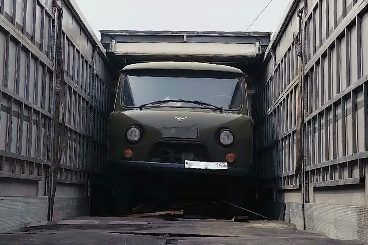 Волонтеры Кузбасса передали автомобили и необходимое снаряжение бойцам Волонтеры Кузбасса передали автомобили и необходимое снаряжение бойцам