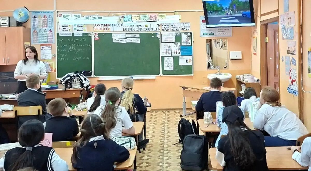 В Кемерове около трёх школ завершён ремонт дорог В Кемерове около трёх школ завершён ремонт дорог