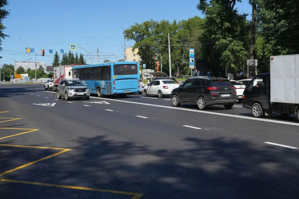 В Кемерове около трёх школ завершён ремонт дорог В Кемерове около трёх школ завершён ремонт дорог