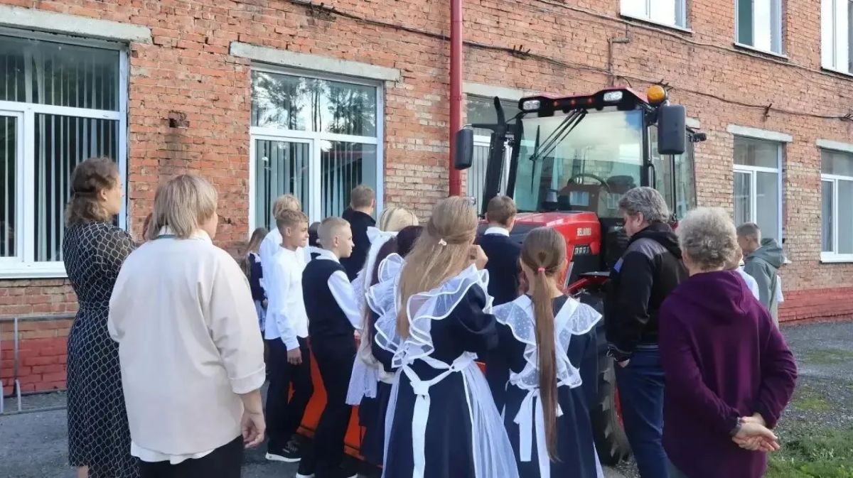 Илья Середюк: Оборудовали в сельских школах Кузбасса восемь агротехнологических классов Илья Середюк: Оборудовали в сельских школах Кузбасса восемь агротехнологических классов