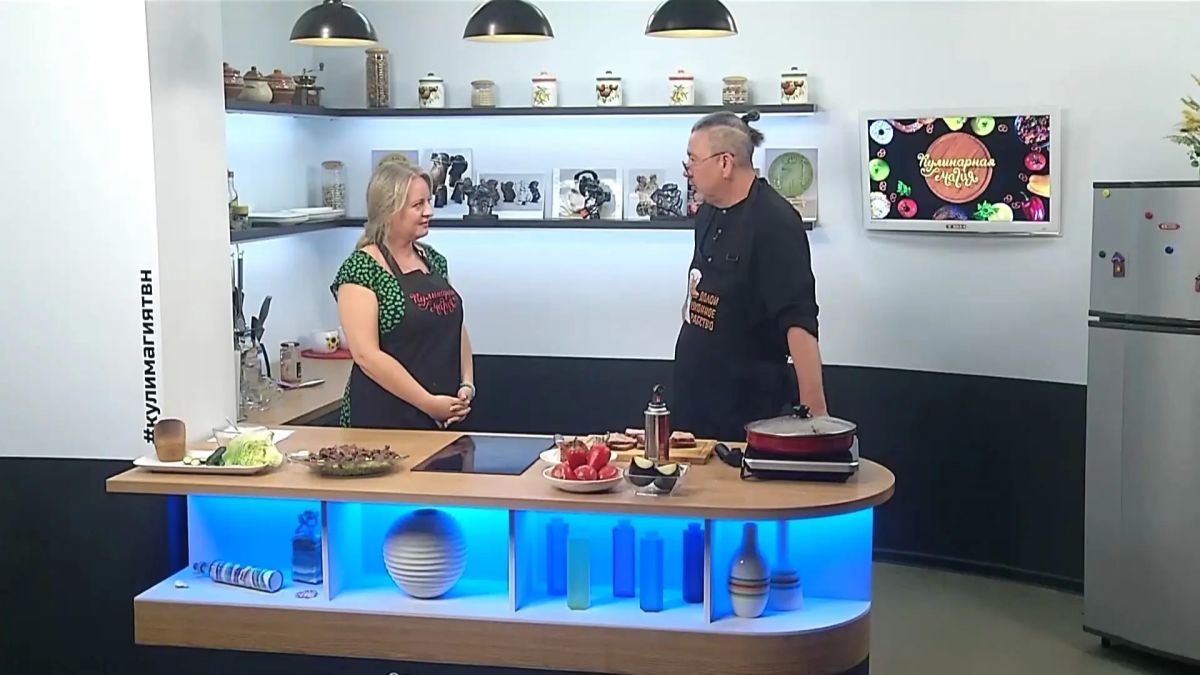 Гость нового выпуска «Кулинарной магии» - художник-керамист, скульптор, преподаватель ДШИ №1 Андрей Богданов Гость нового выпуска «Кулинарной магии» - художник-керамист, скульптор, преподаватель ДШИ №1 Андрей Богданов