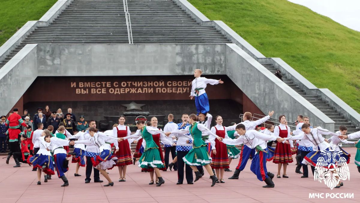 В Кузбассе прошла линейка для воспитанников губернаторских образовательных организаций В Кузбассе прошла линейка для воспитанников губернаторских образовательных организаций