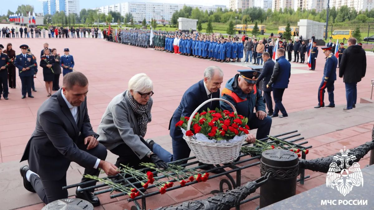 В Кузбассе прошла линейка для воспитанников губернаторских образовательных организаций В Кузбассе прошла линейка для воспитанников губернаторских образовательных организаций