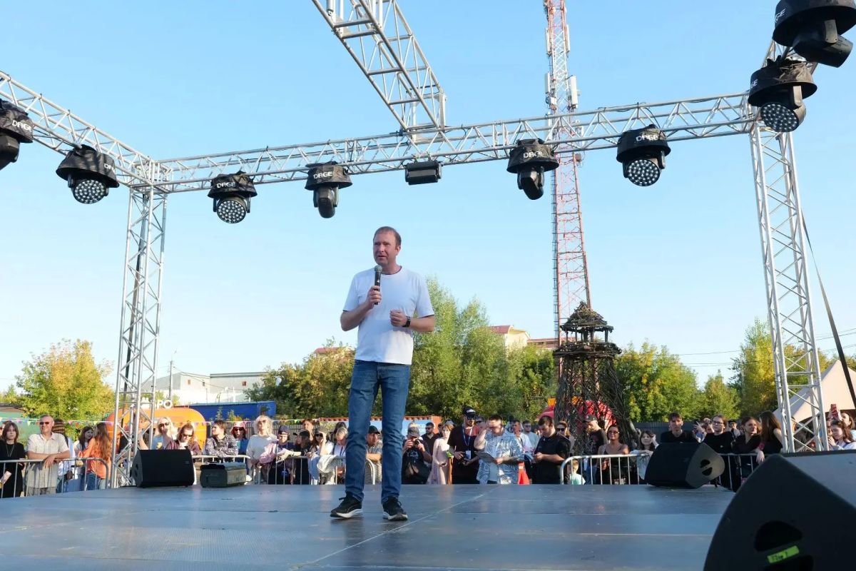 Дмитрий Анисимов: Посетил открытие стартового городка — первой публичной площадки будущего креативного кластера «Город Талантов» на берегу Томи в Ленинском районе Дмитрий Анисимов: Посетил открытие стартового городка — первой публичной площадки будущего креативного кластера «Город Талантов» на берегу Томи в Ленинском районе