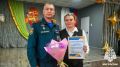 В Новокузнецке наградили школьницу за спасение соседской бабушки из огня