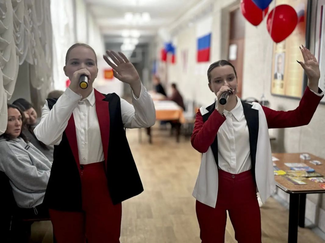 Вместе мы - Россия!. В дни выборов в Новокузнецке проходит большой культурный фестиваль Вместе мы - Россия!. В дни выборов в Новокузнецке проходит большой культурный фестиваль