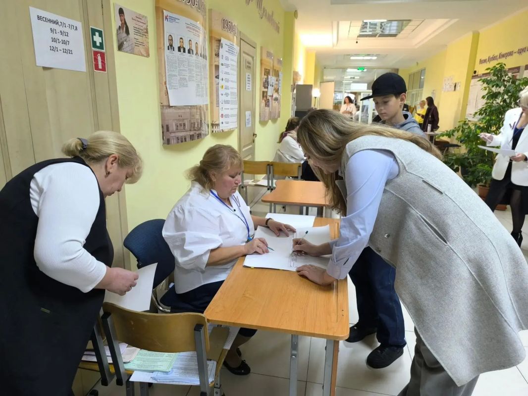 Стартовал второй день голосования Стартовал второй день голосования